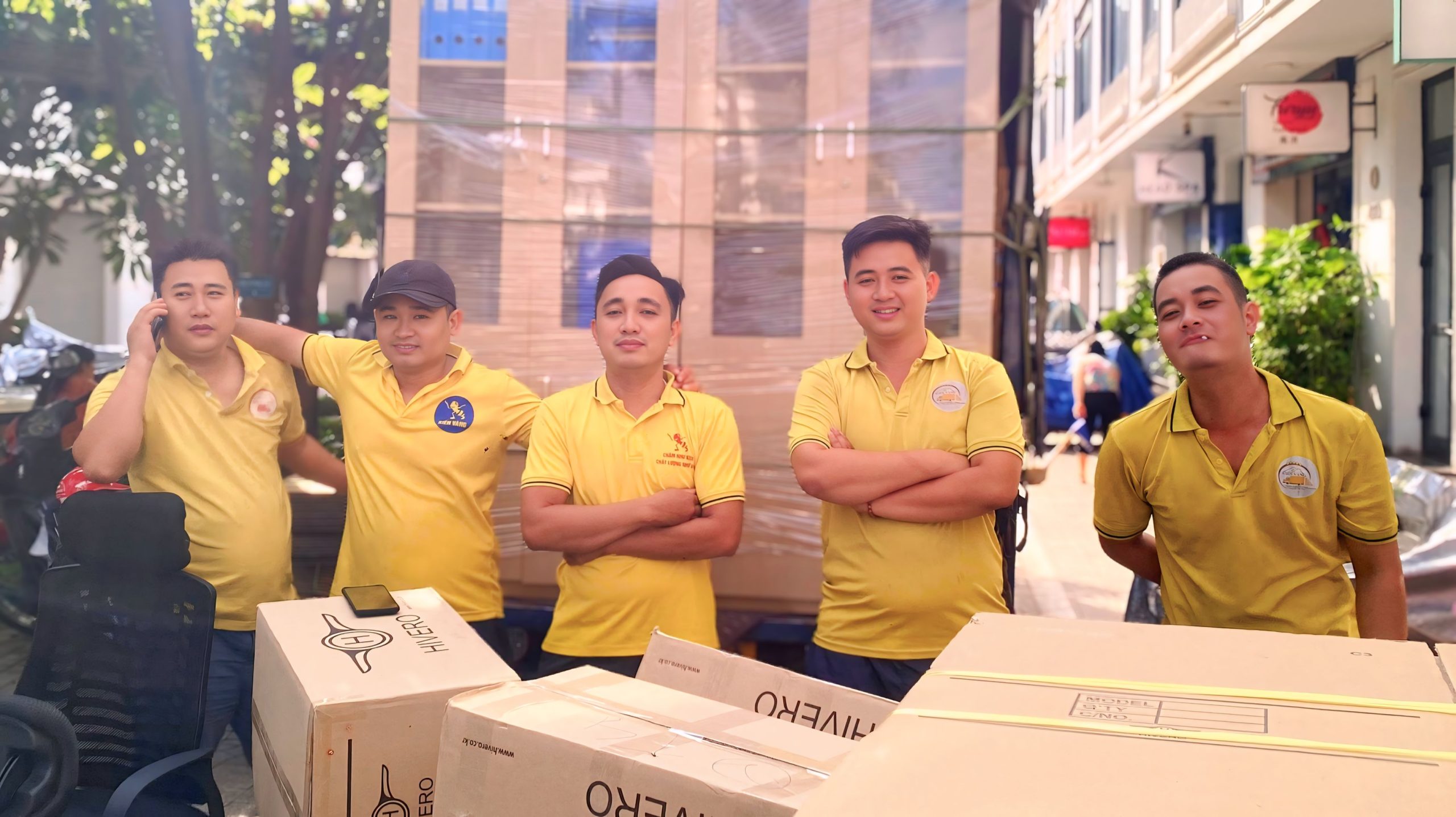 Đội ngũ của chuyển nhà trọn gói Kiến Vàng