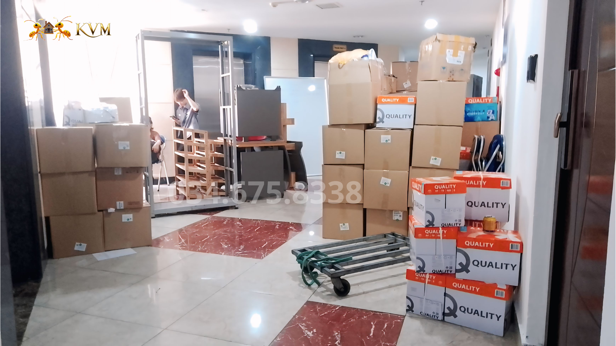 Đồ đạc nhiều gây khó khăn trong quá trình vận chuyển