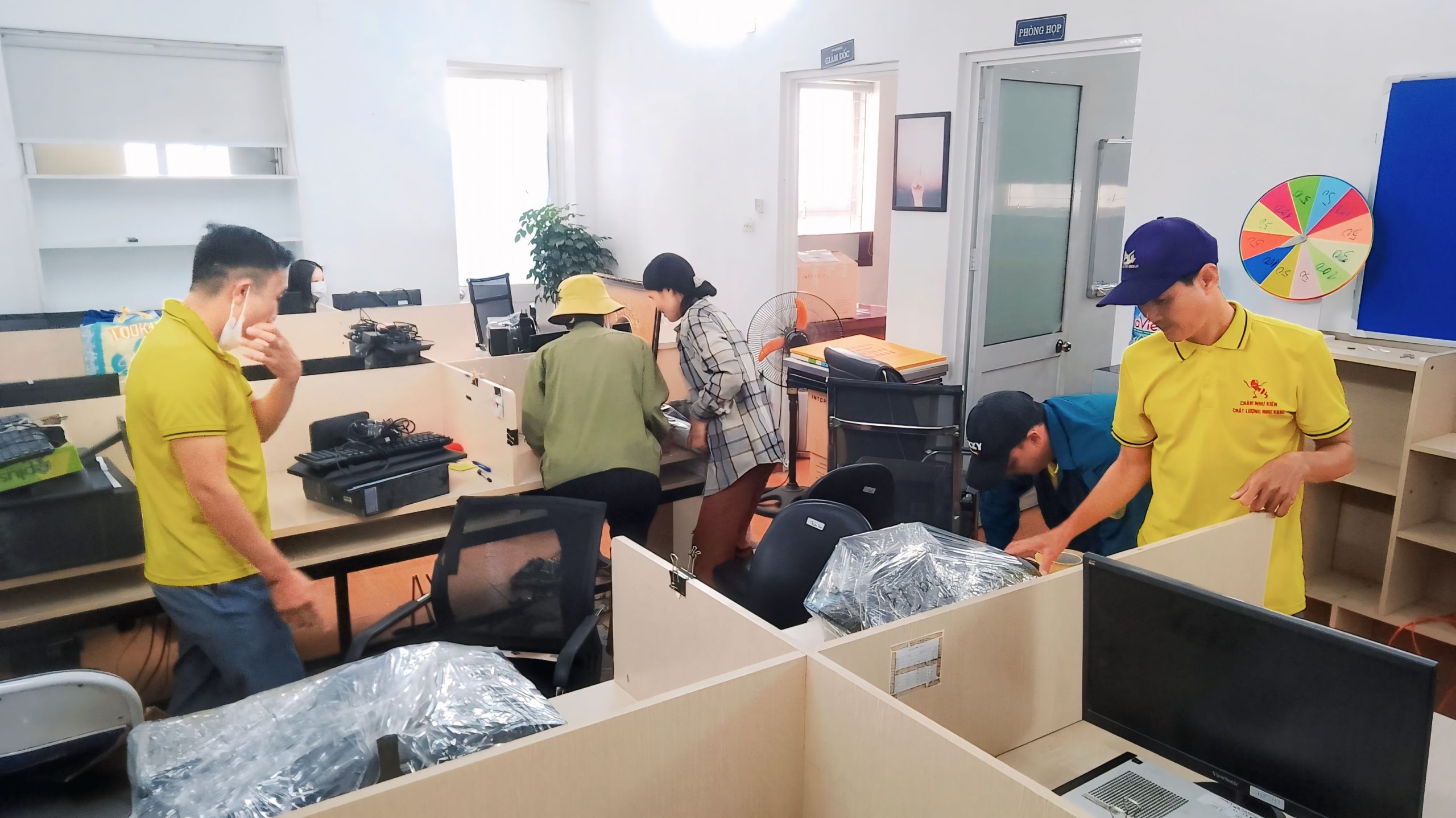 Dịch vụ chuyển văn phòng trọn gói sẽ linh hoạt thời gian vận chuyển, không làm gián đoạn hoạt động kinh doanh của doanh nghiệp