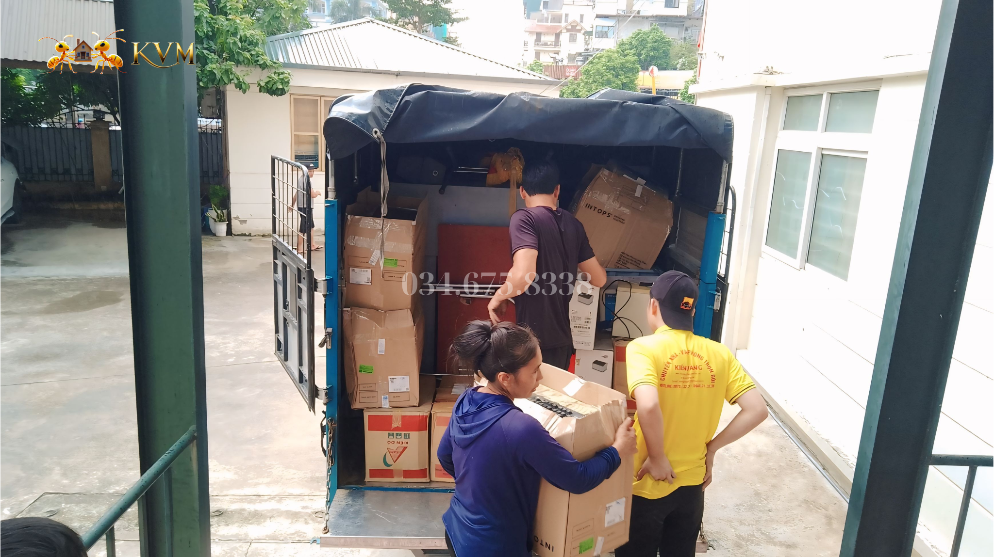 Dịch vụ chuyển nhà trọn gói tại Hà Nội – Kiến Vàng vận chuyển nhanh gọn trong mọi ngõ nhỏ