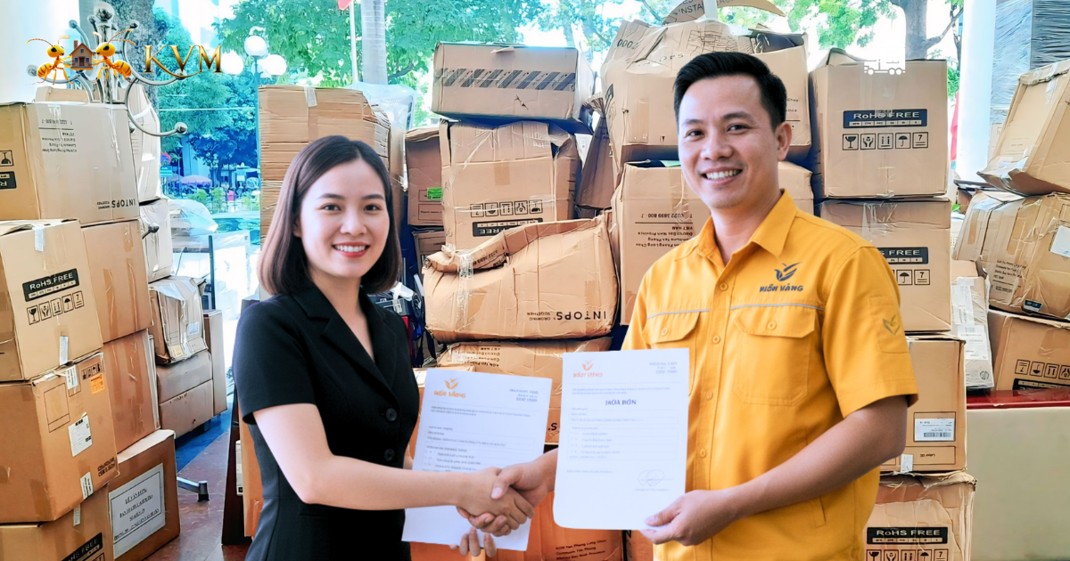 Kiến Vàng Moving có đầy đủ hợp đồng, hóa đơn, bảo hiểm hàng hóa giúp quý khách hàng hoàn toàn an tâm về dịch vụ.